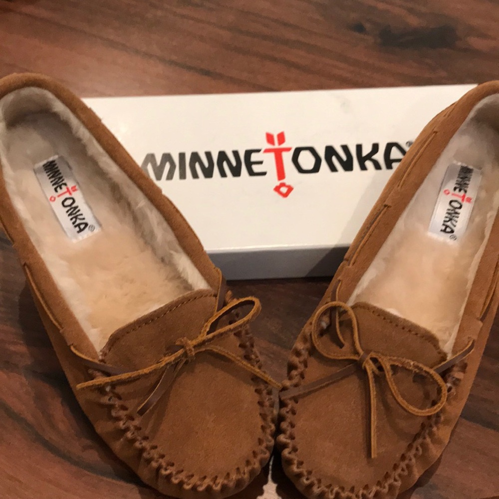NIB Minnetonka Moccasins